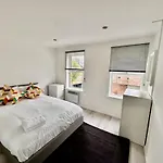 Elizabeth House Bow